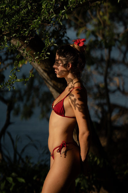 TOP CORTININHA LA PASSION BURGUNDY E CALCINHA LACINHO LA PASSION BURGUNDY